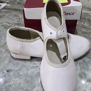 Danca Kids Dress Shoes - White